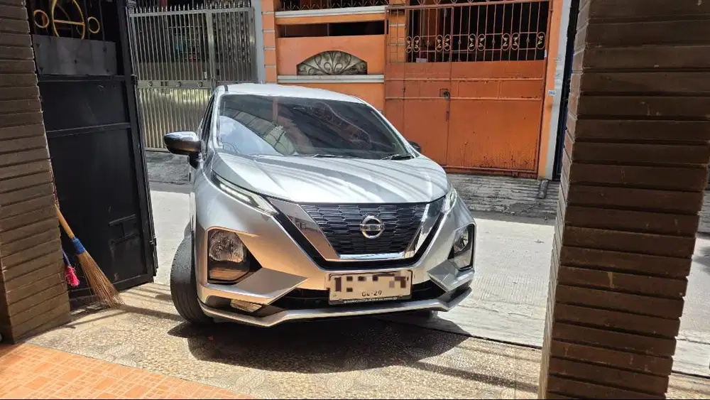 All New Nissan Livina VL AT 2019 Silver KM Rendah Tangan Pertama