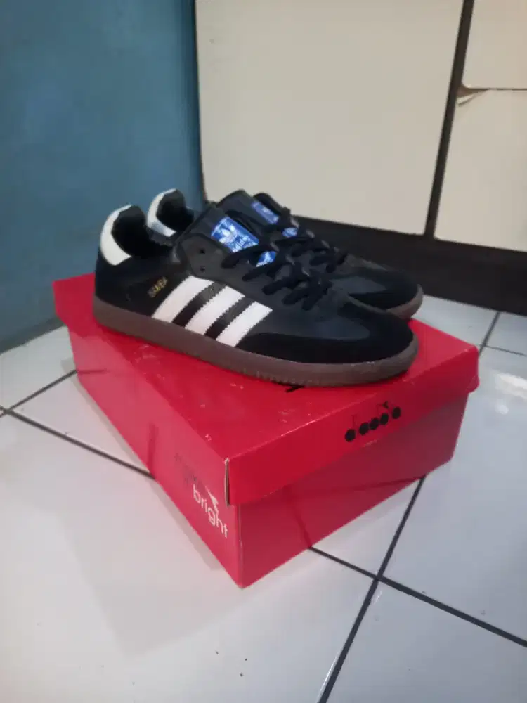 Sepatu adidas samba
