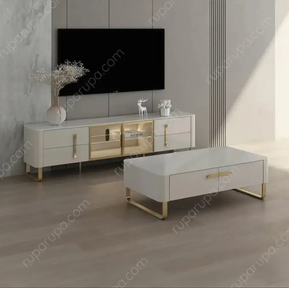 Informa Chloe Meja Tamu