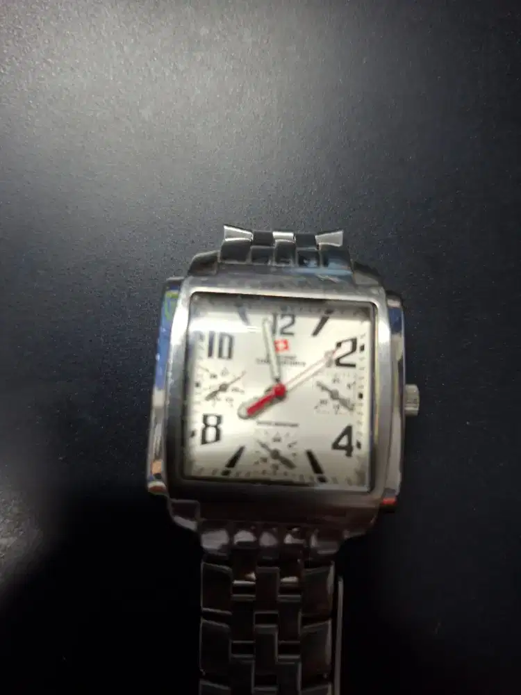 Jam tangan swis army buat perempuan