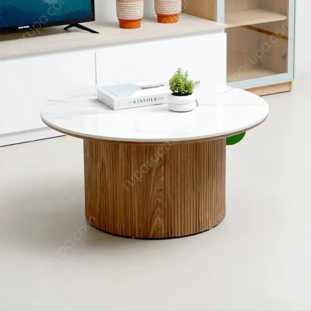 Informa Valerie Meja Tamu