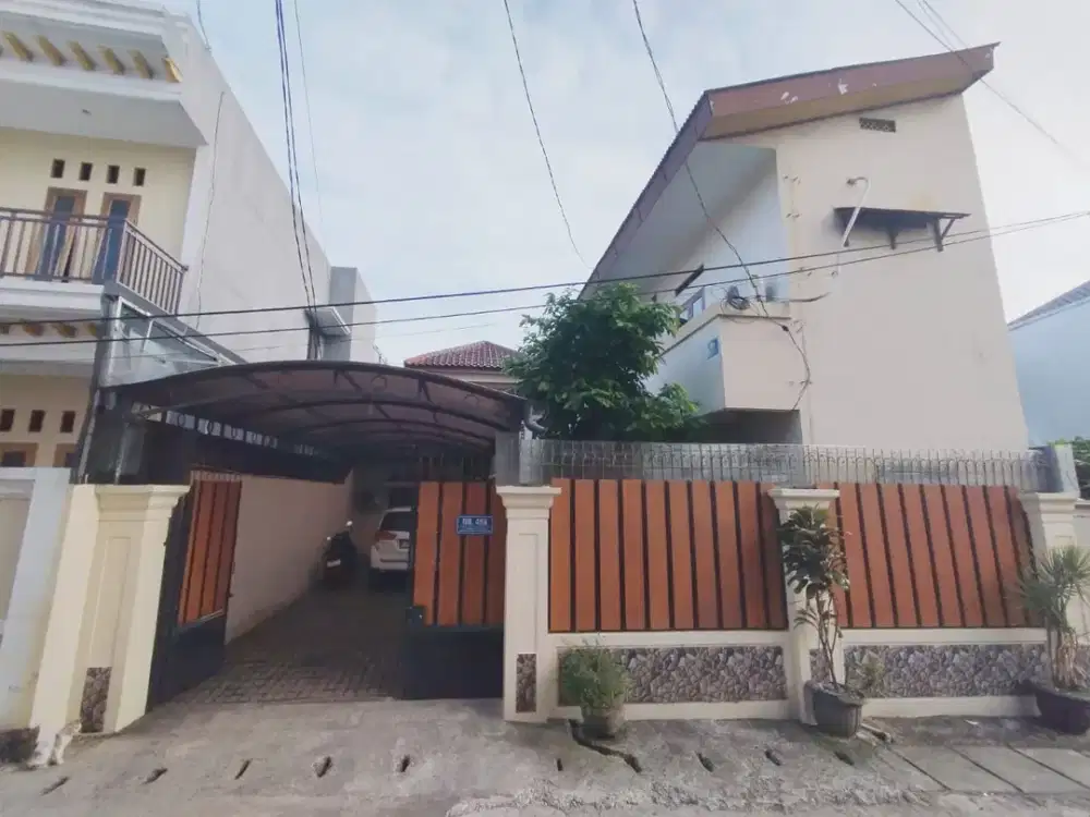 Dijual Rumah Elegan dan strategis di Jagakarsa lokasi strategis dan bisa nego