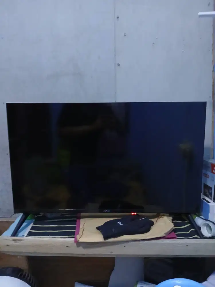 TV Advance Adv 32 inch
