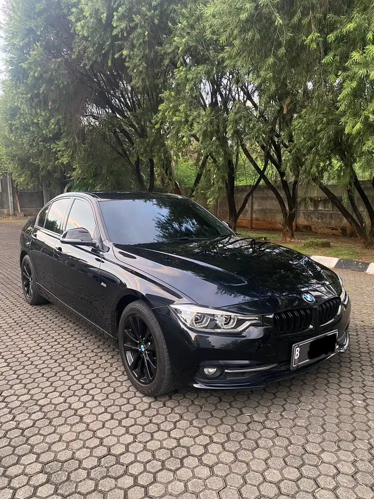 BMW 320i 2016 Bensin