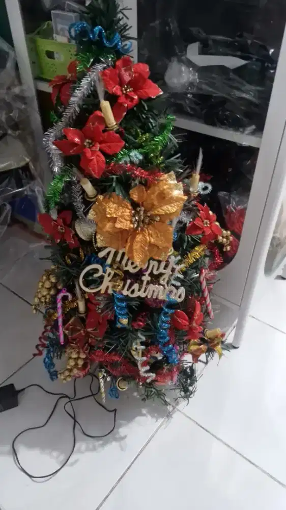 Pohon Natal LED Bagus ada Lampu lampunya