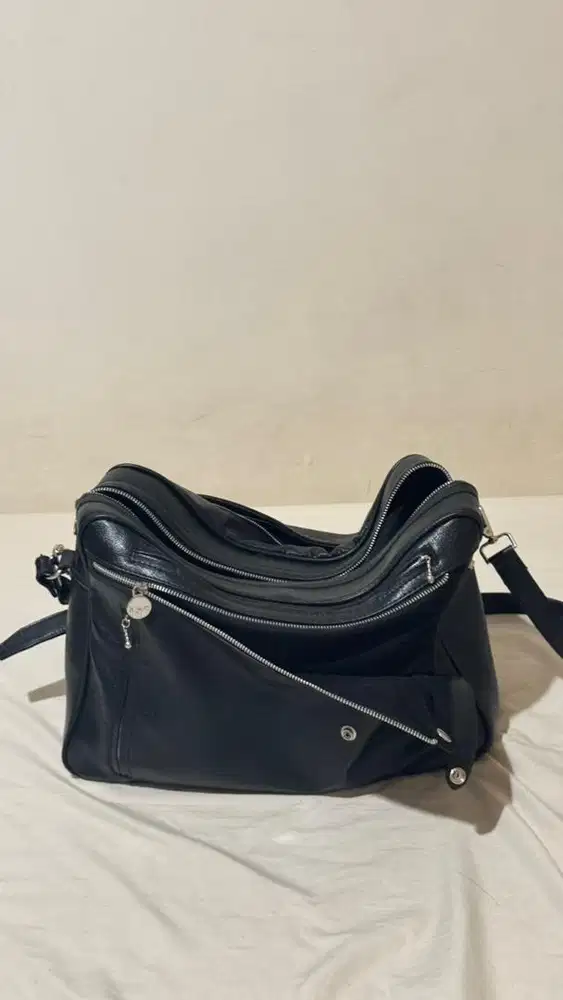 Scipaprock sling bag