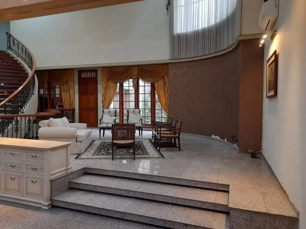 RUMAH RAYA JALAN KEMBAR BOULEVARD NGINDEN, NEGO