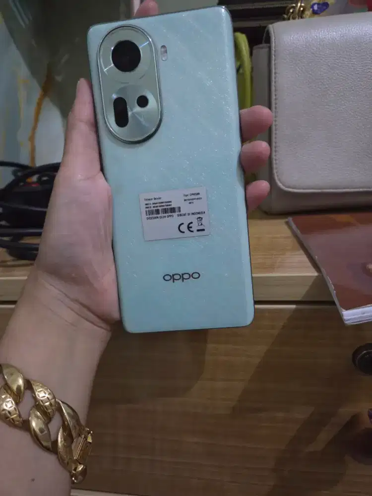 Oppo reno 11. 5G.   Ram 8 GB/256GG