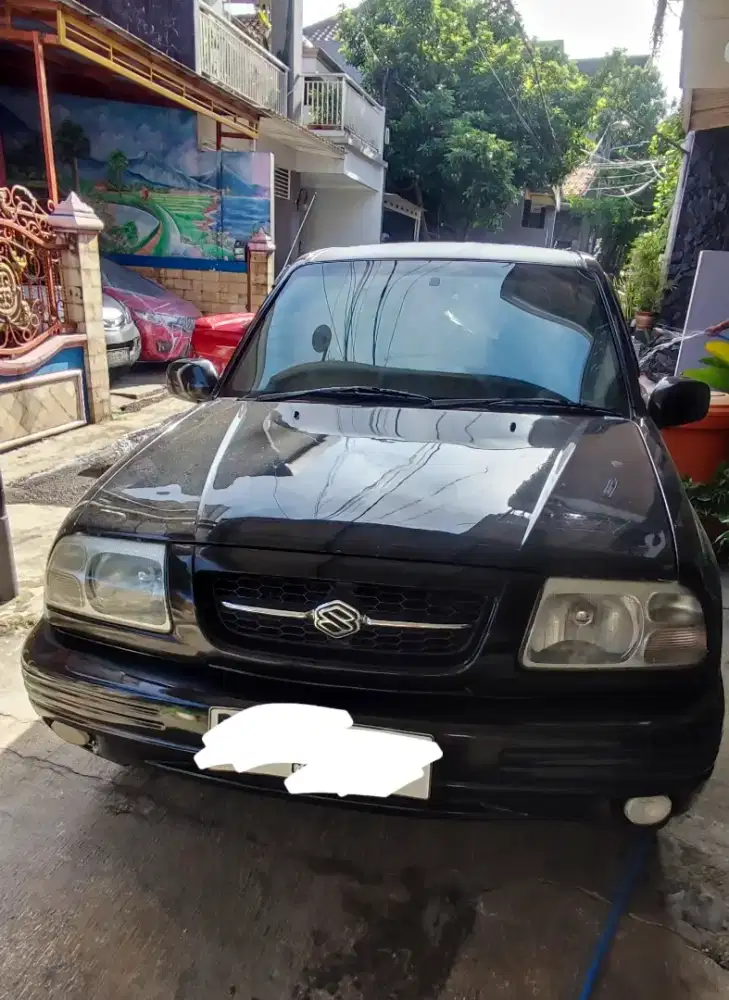 Suzuki ESCUDO 1,6 Tahun 2004 HITAM MESIN OKE SIAP PAKAI
