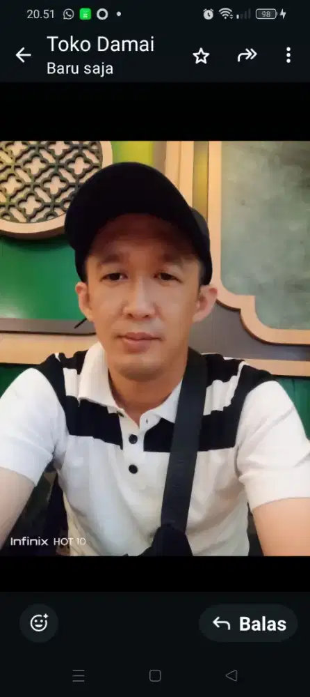 TUKANG POLA TUKANG POTONG BAHAN