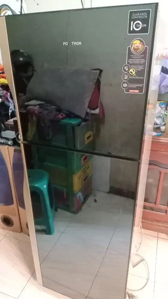 Kulkas Polytron 2 pintu
