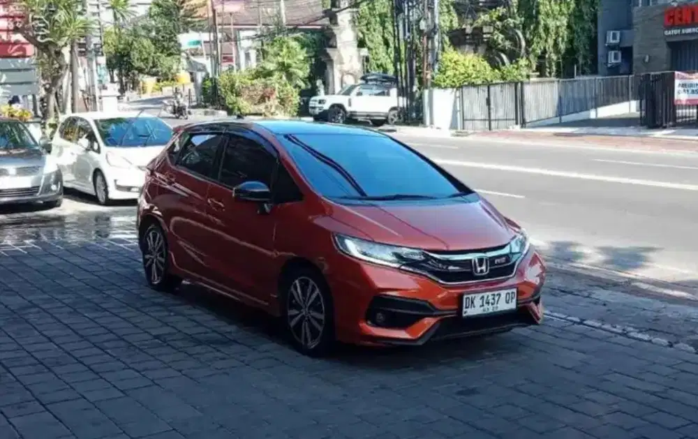 JAZZ RS FACELIFT ASLI BALI LOW KM SEPERTI BARU