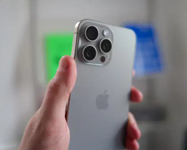 Jual iphone 15 pro max mulus baru di pake 1 tahun