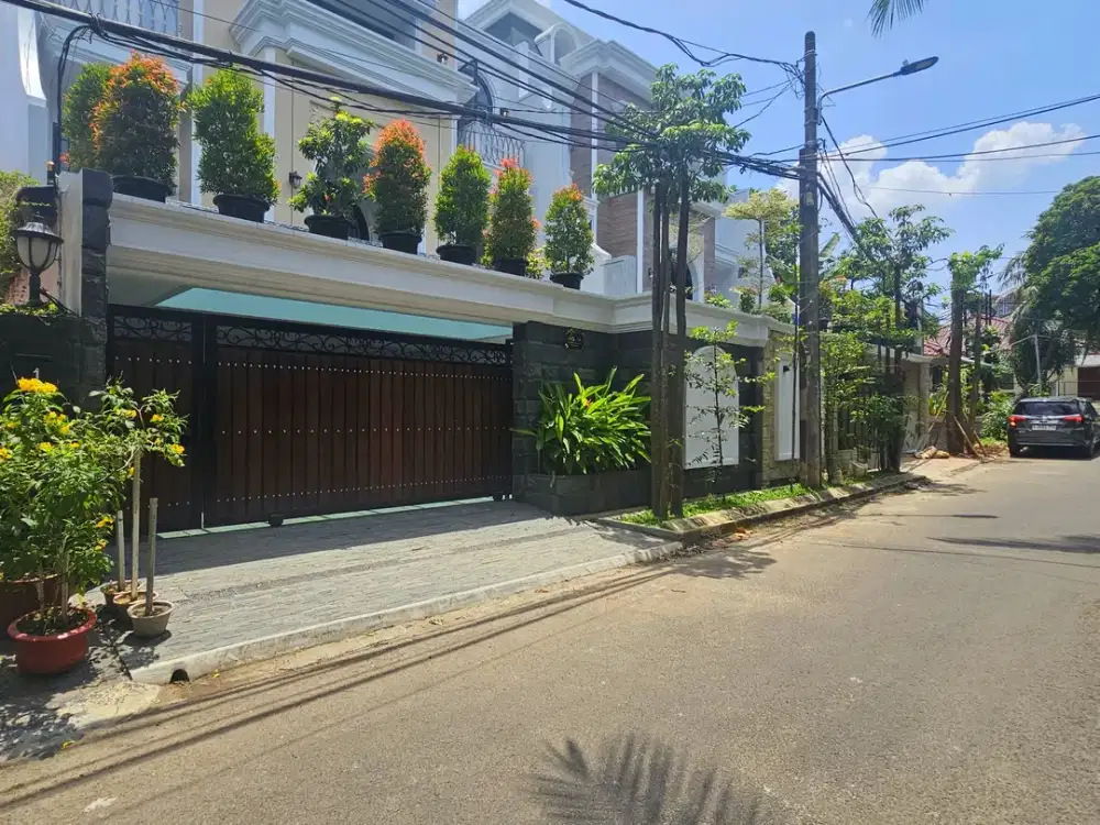 Rumah Cilandak Dijual. BARU, Mewah,Pool+Lift. Komplek Dkt MRT