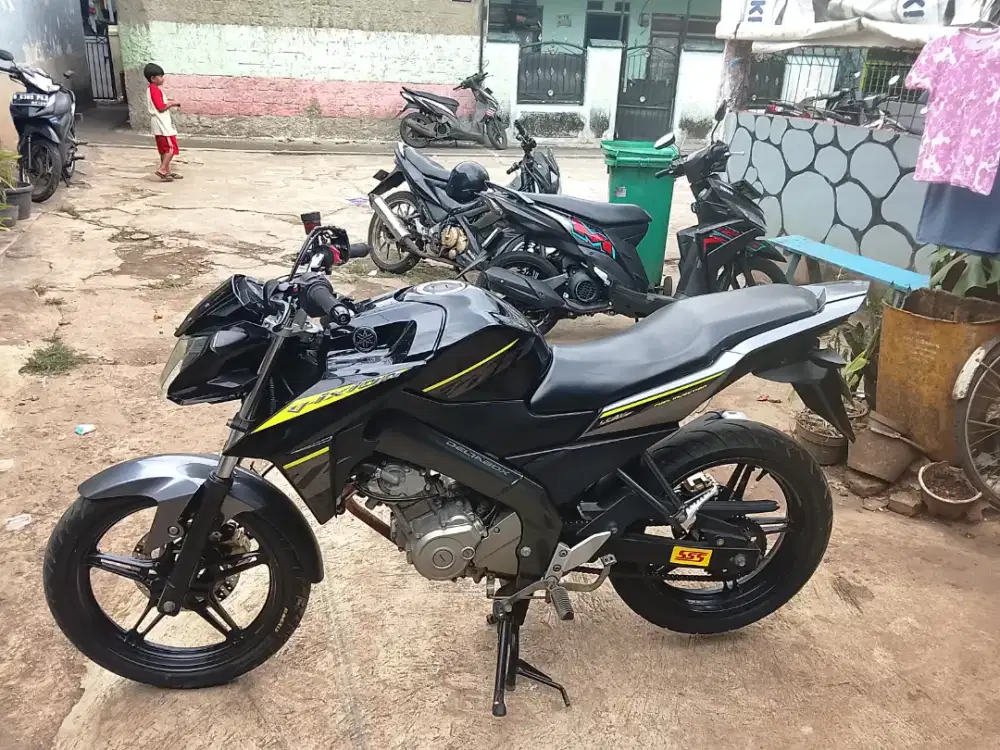 dijual dengan keadaan fisik yg terawat