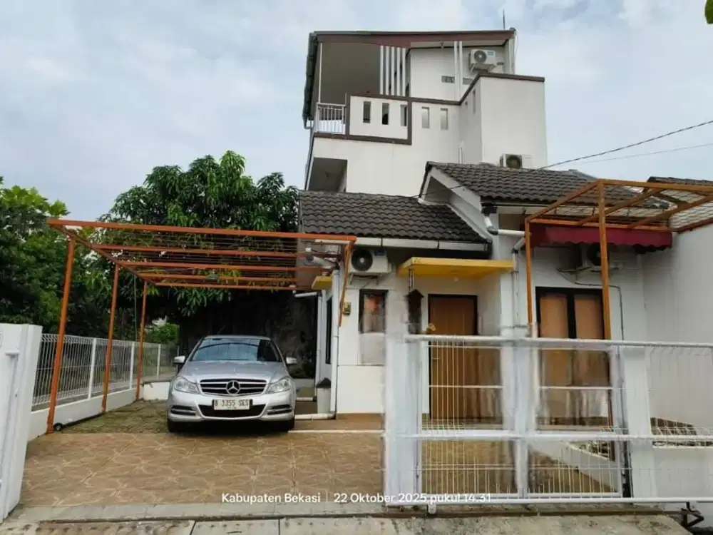 Dijual rumah di hook 3 lantai di Harvest city cibubur