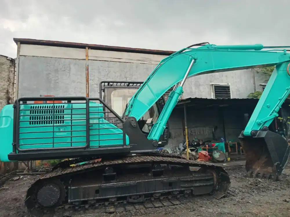Jual excapator merek kobelco.