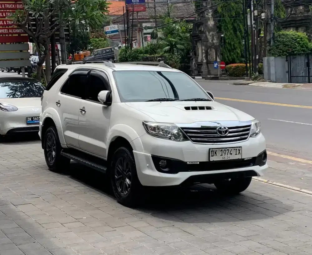 Fortuner TRD VNT TURBO 2014 ASLI BALI LOW KM