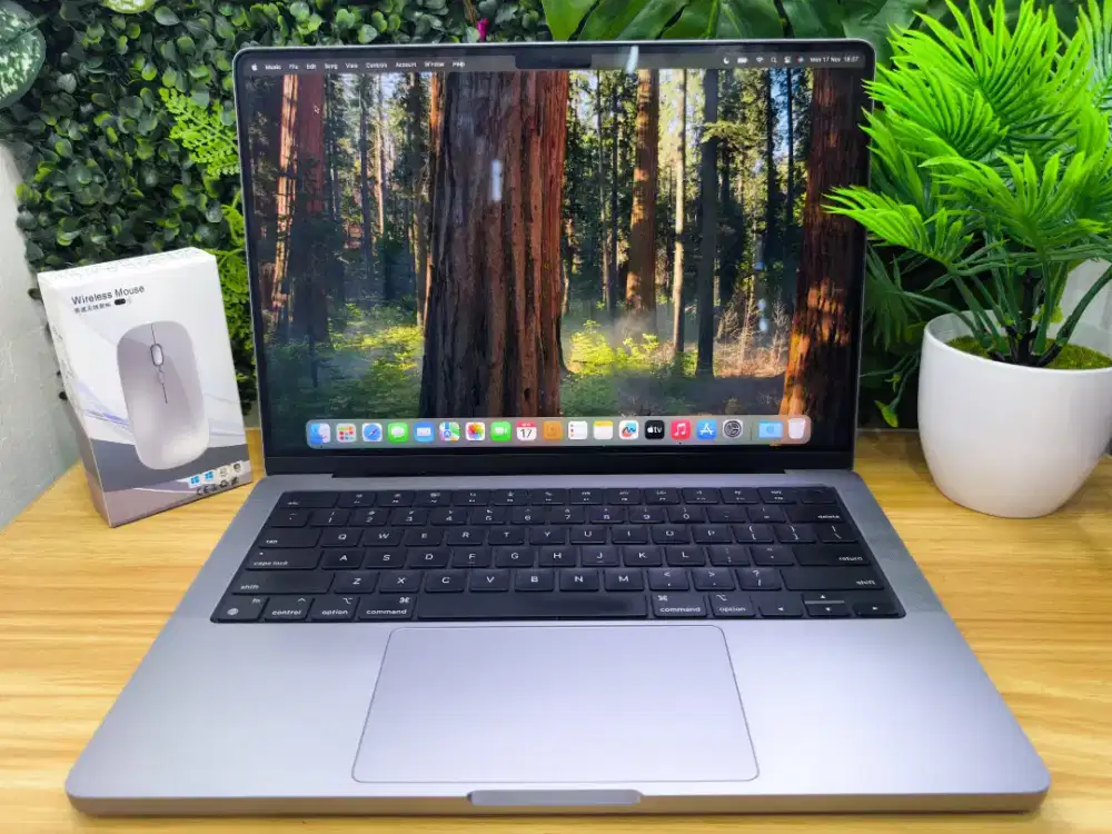 Macbook M1 Pro 14-inch 2021 
Chip M1 
Ram 16GB
SSD 512GB
BH 85% CC 294