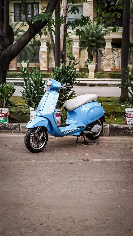 VESPA PRIMAVERA 150 ANNIVERSARY EDITION 50TH