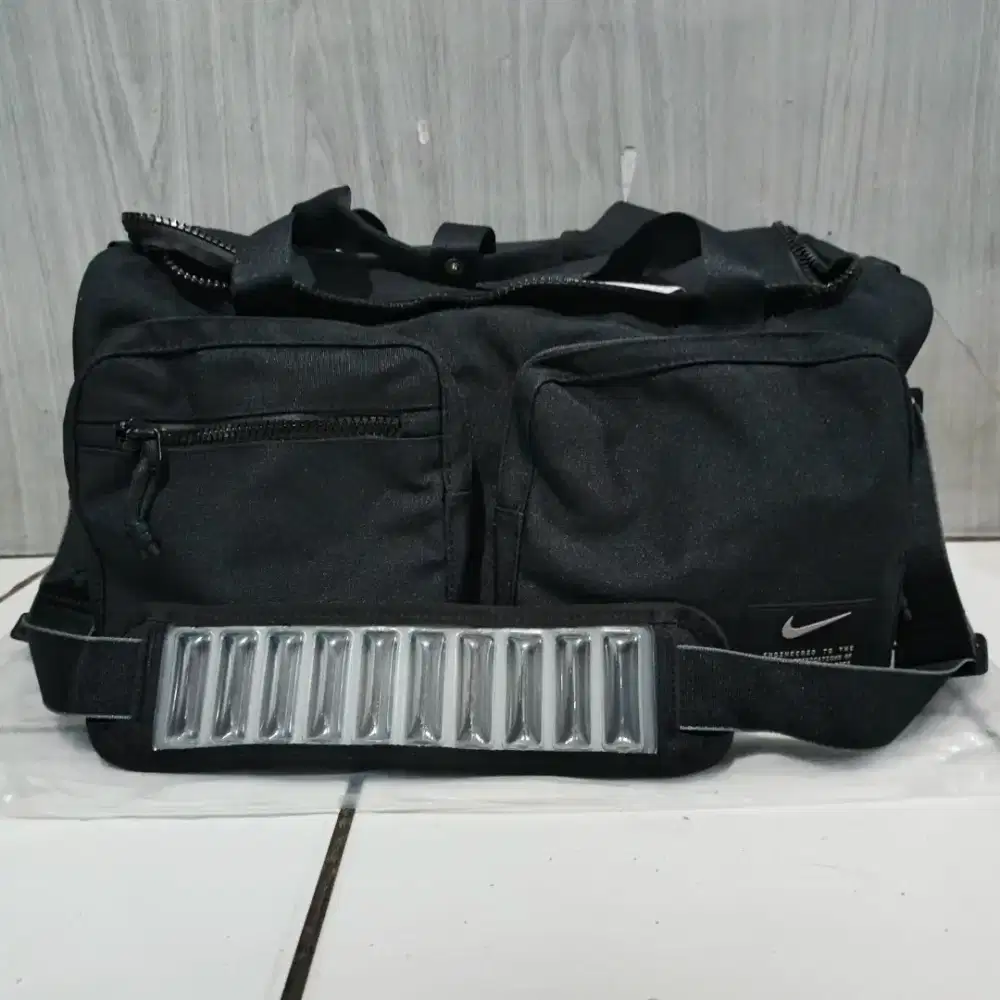 Duffel Bag/Gym Bag Nike Utility Small Kapasitas 31L