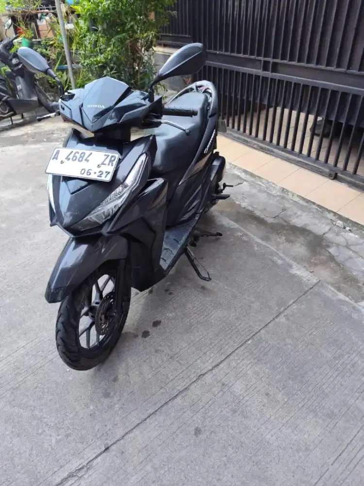 Vario led old 125 tahun 2017