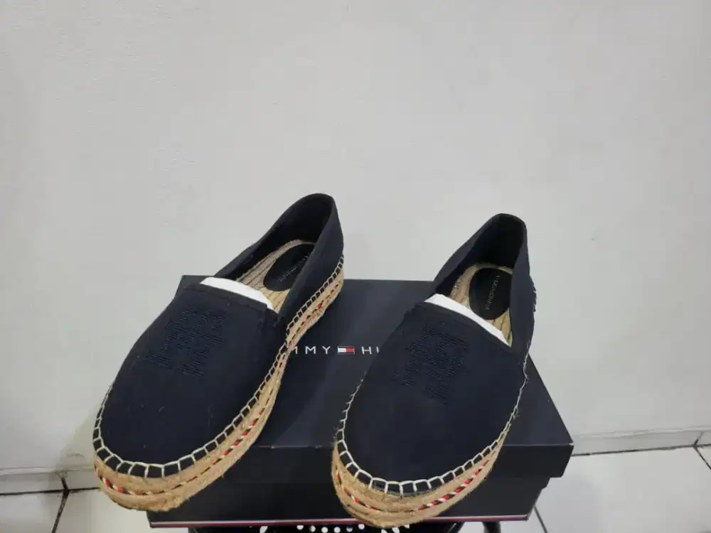 Sepatu espadrilles wanita Tommy Hilfiger