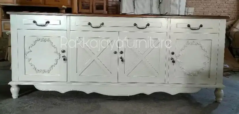 BUFET HIAR UKIR CUSTOM LIMITED