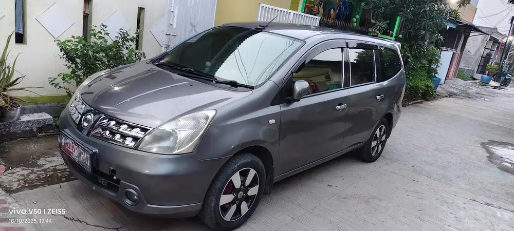 Nissan Grand Livina 1.8 Pajak Hidup