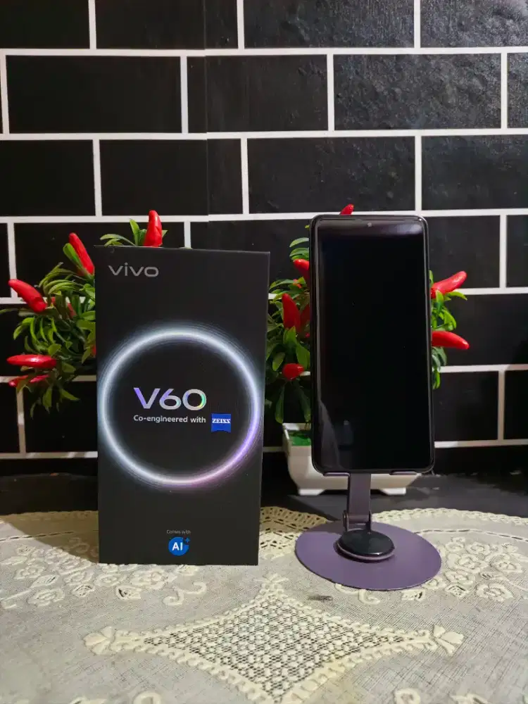 Vivo v60 12/512 second