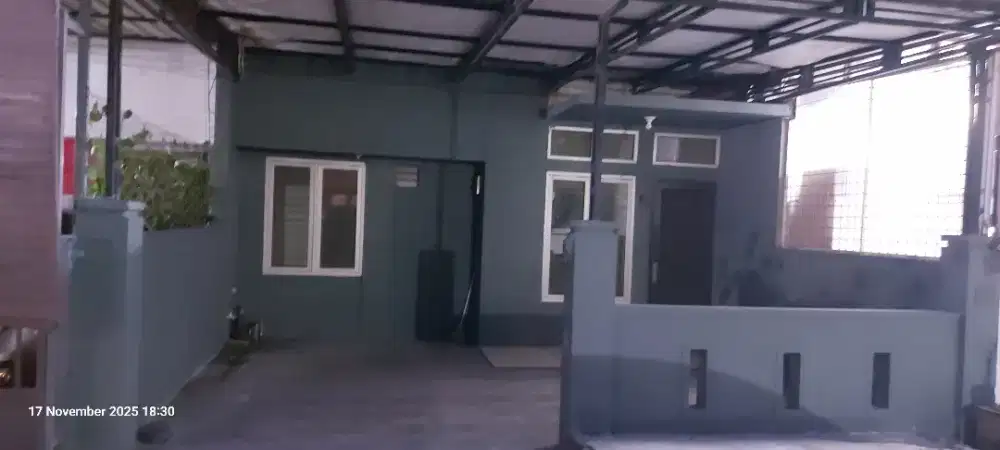 Disewakan Rumah PERTAHUN Jl. Kalpataru Komplek Kalpataru Pavilion