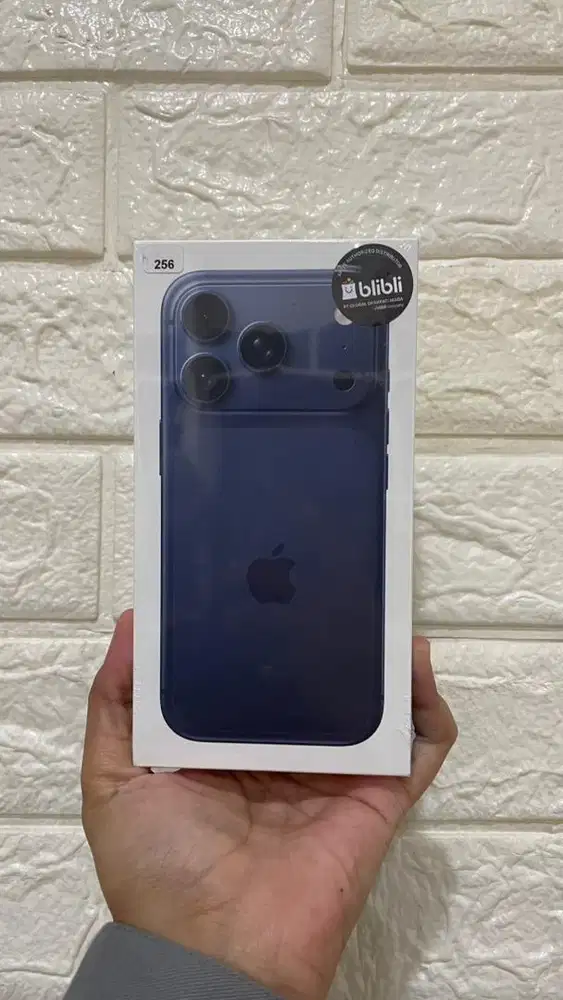 IPHONE 17 PRO BRAND NEW