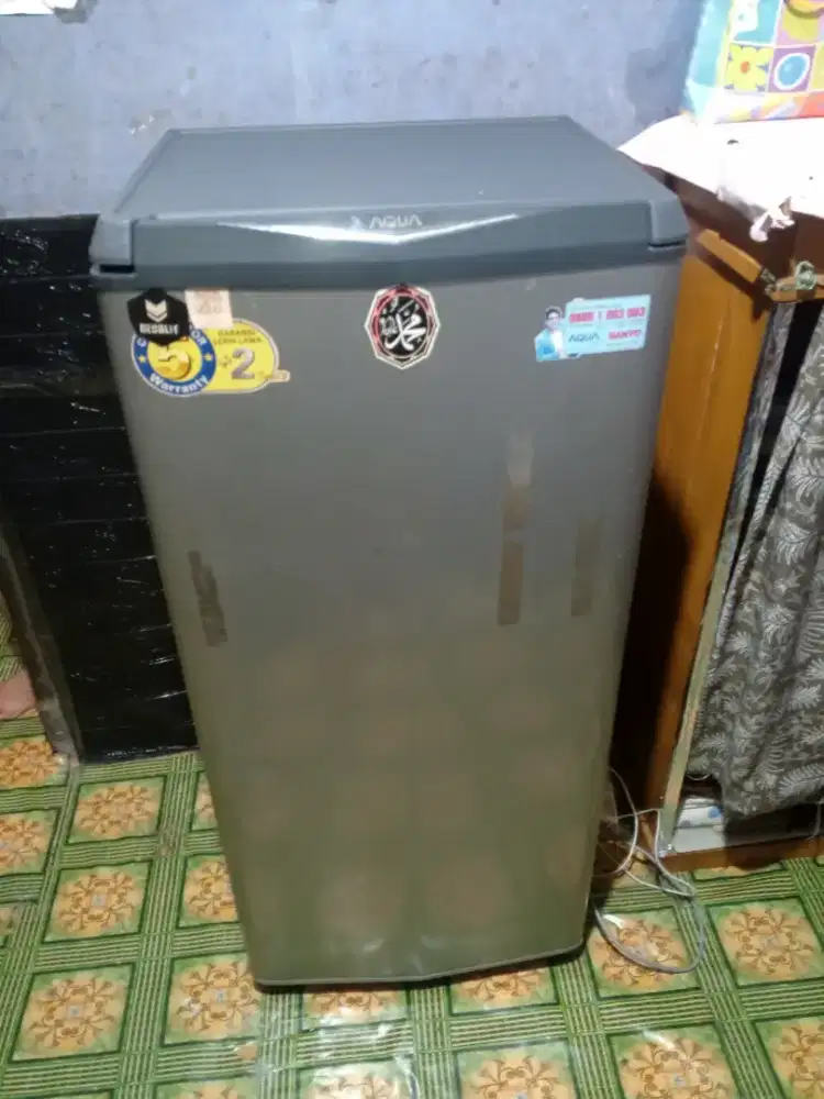 Kulkas Aqua nominus,masih normal belum pernah servis