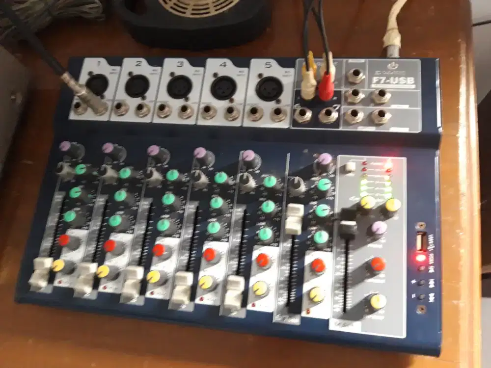 Mixer Crimson F-7 USB