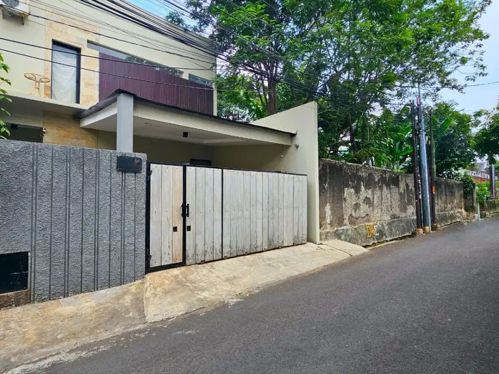 Rumah Dijual Pejaten Barat. Akses Lebar. Bebas Banjir. Dkt Gonzaga. NEGO