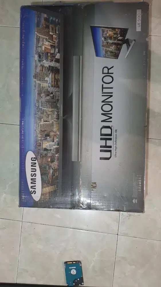 Monitor Samsung UHD 28 inch U590