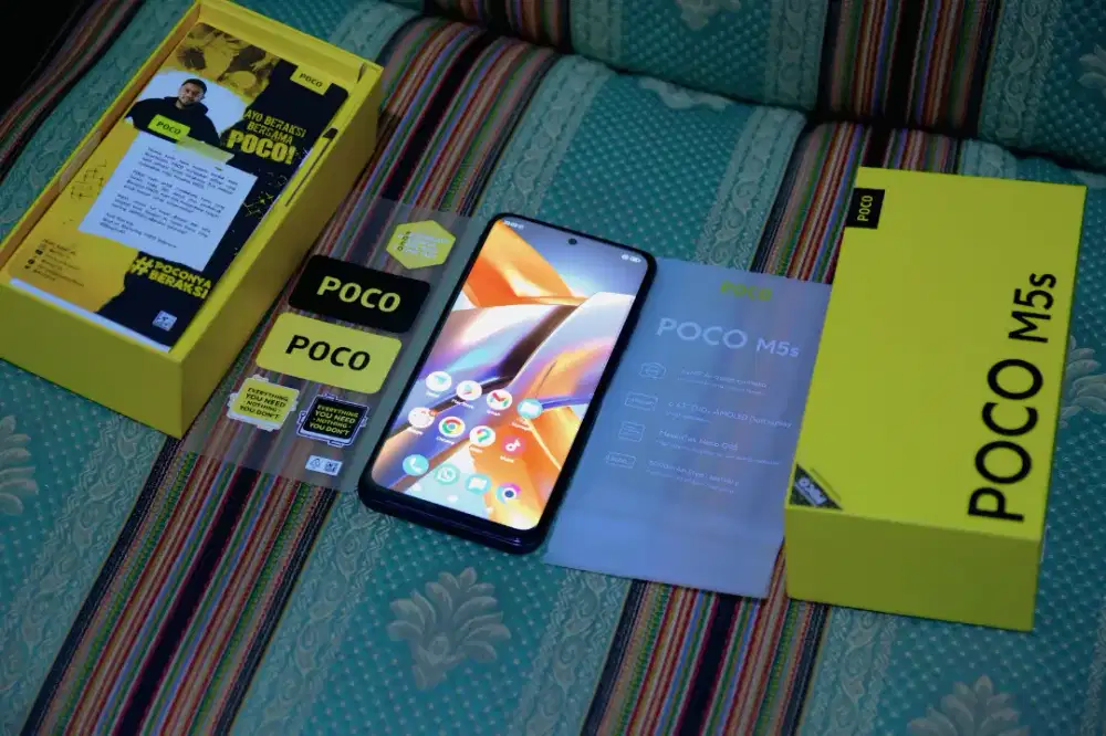 Poco m5s like new