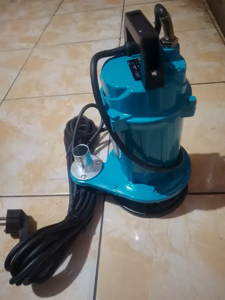 Mesin Pompa celup air bersih / kotor