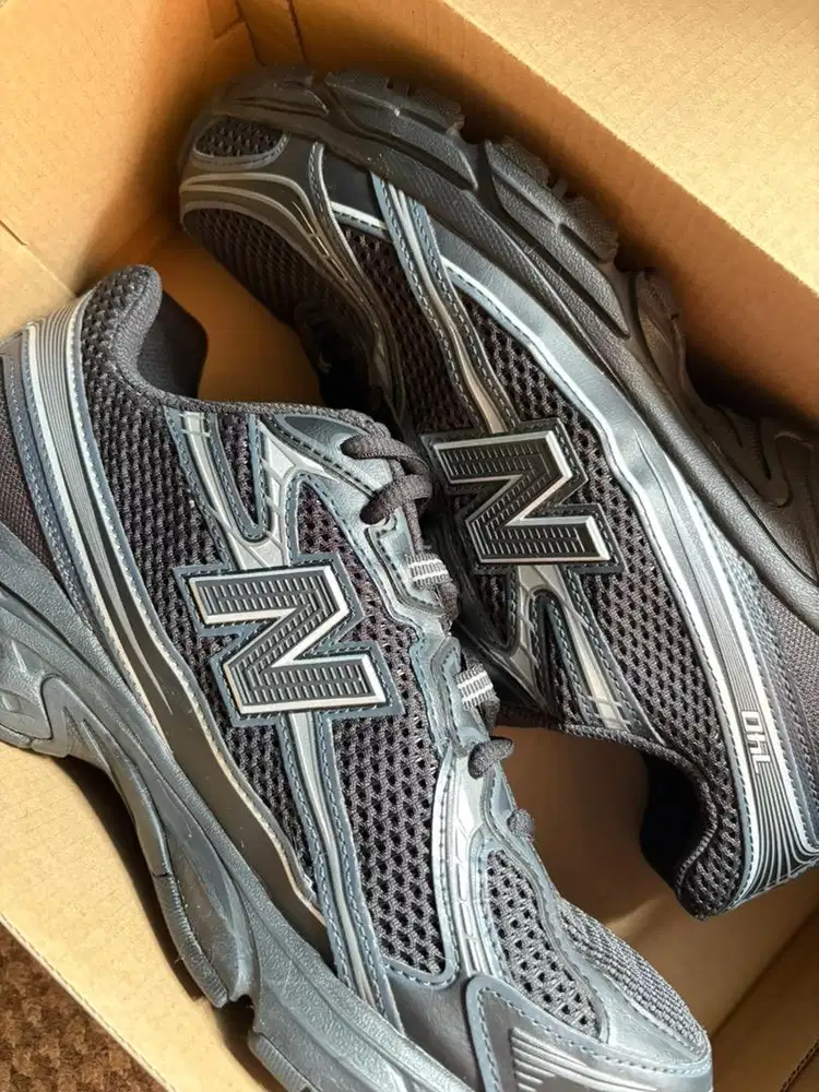 New Balance 740 Black Second Ori