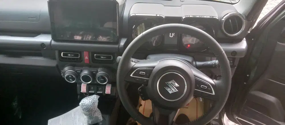 Suzuki Jimny 2024 Bensin