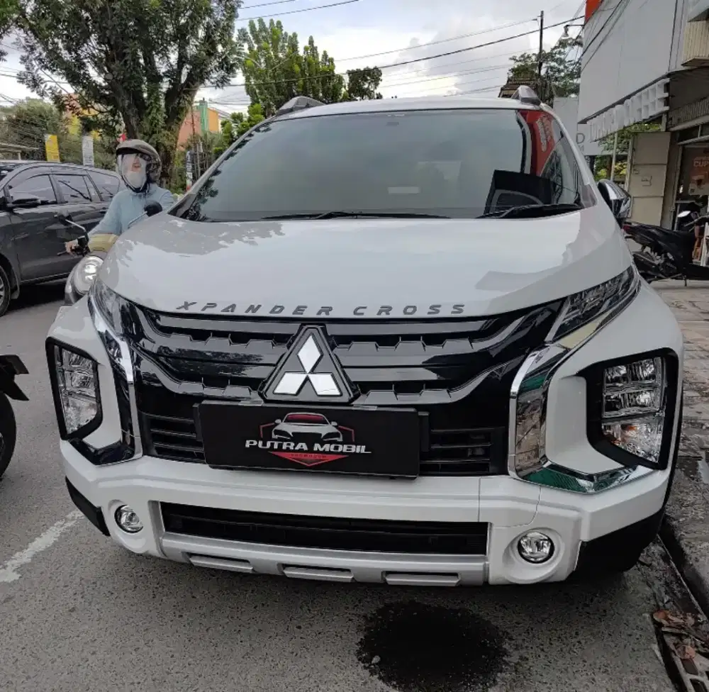 Mitsubishi Xpander Cross Premium (Improvement) CVT 2021 Putih