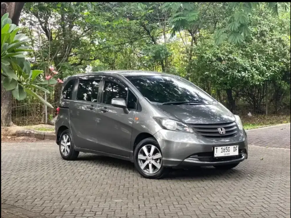 Honda Freed 2011 Bensin