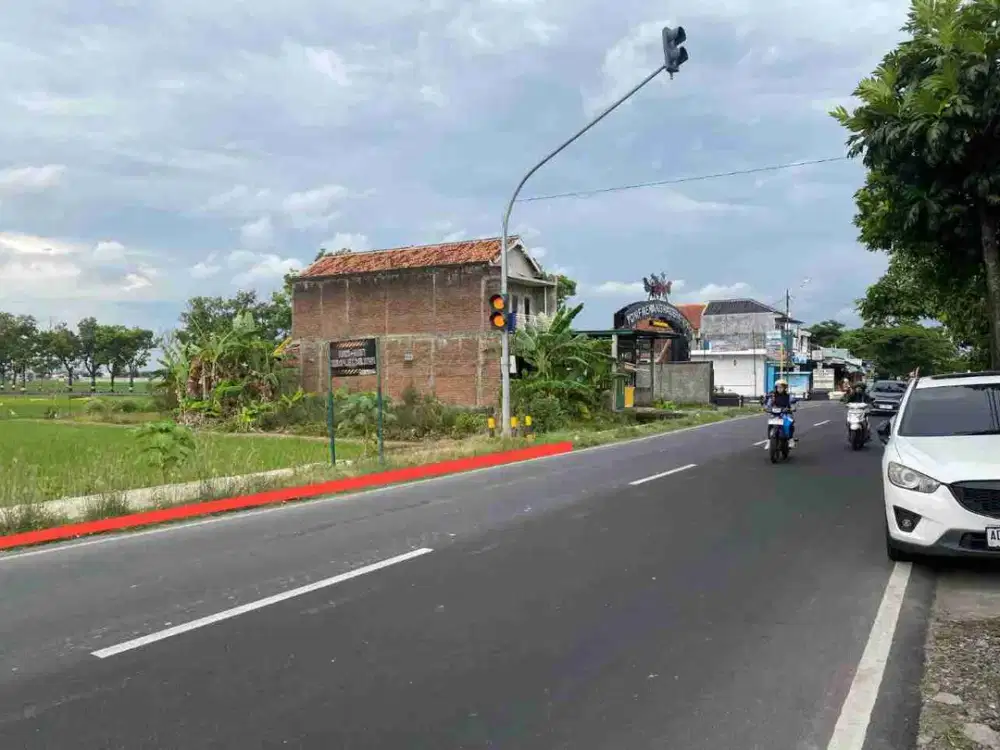 Tanah Ideal 652m² dan Strategis Tepi Jln Raya di Sukoharjo