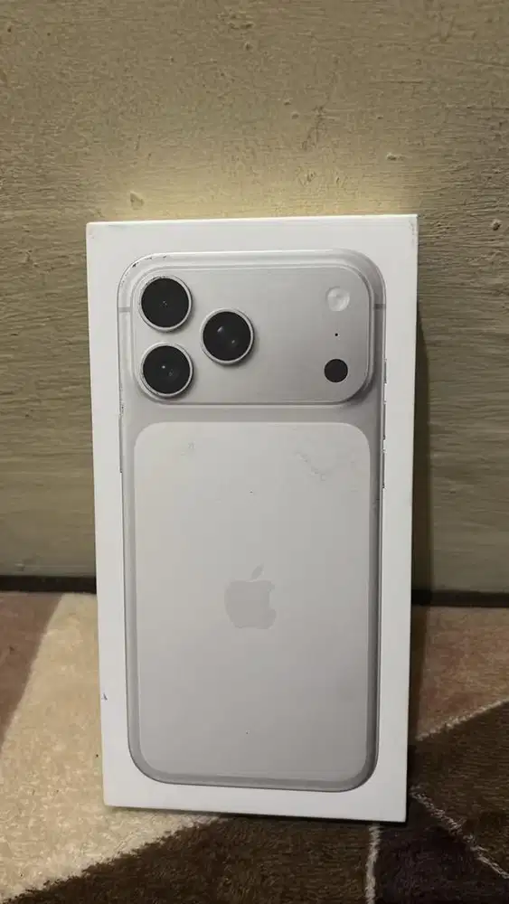 IPHONE 17 PRO MAX 256 SILVER