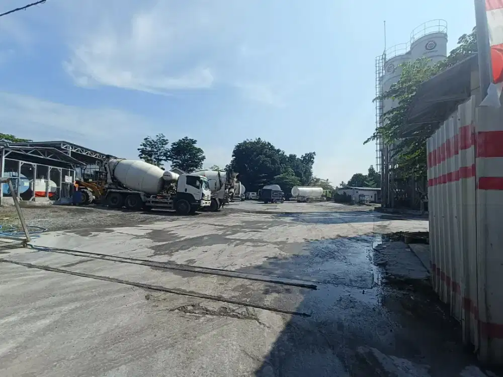 Tanah Luas di Pinggir Jalan Dekat Polsek Seyegan Sleman