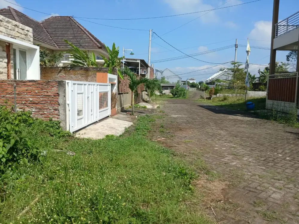 Tanah Malang Prospektif Dekat Bandara Abdurrahman Saleh