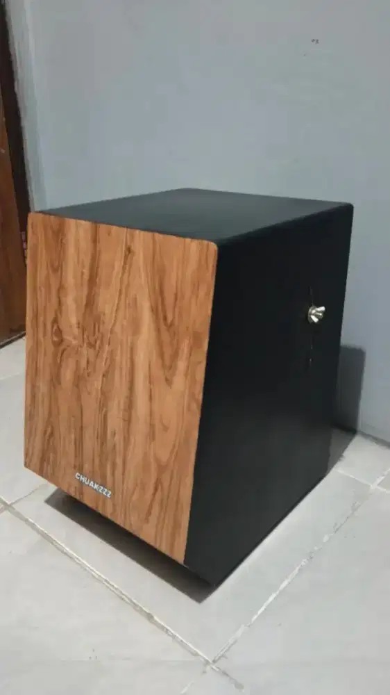 Kajon/perkusi trapesium (1 snare)