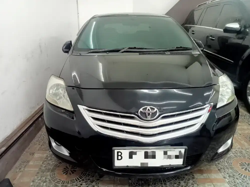Toyota Vios Type G Automatic tahun 2011 warna Hitam