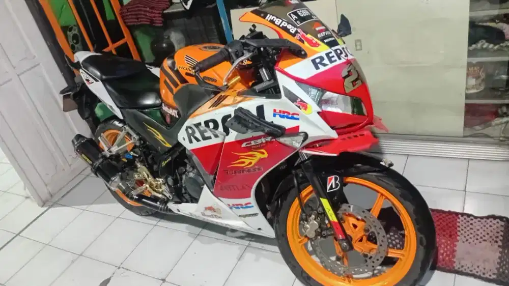 Honda cbr 150r repsol istimewa