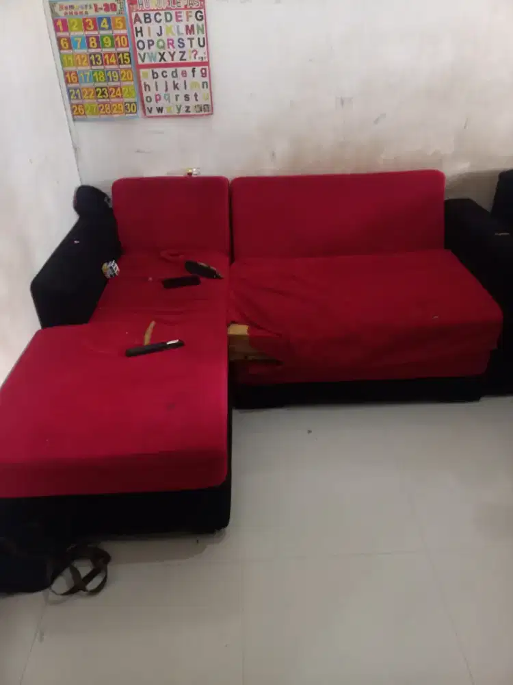 Sofa bed ruang tamu